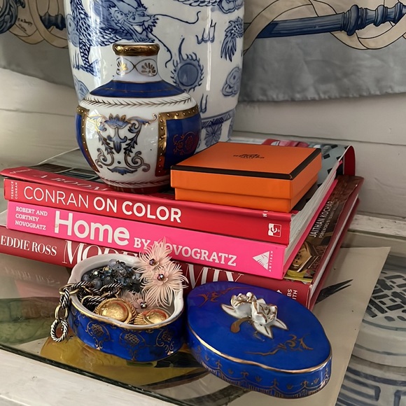 •VINTAGE FRENCH BLUE BOUDOIR PARISIAN BEDSIDE DECOR TRINKET DISH• - Picture 4 of 15